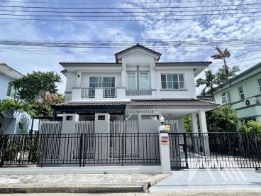 แลนด์ แอนด์ เฮาส์ ฉลอง / Land and House Chalong