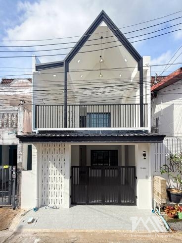 หมู่บ้านธินวุฒิ