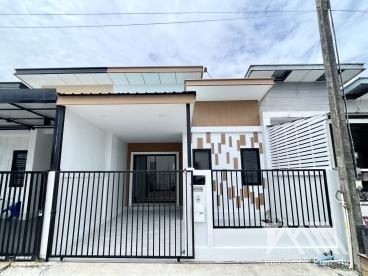 หมู่บ้านสุชารี ป่าคลอก / Sucharee Village Phuket
