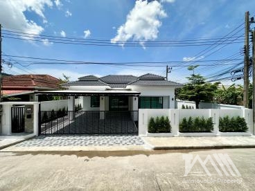 บ้านดุสิตบุรี รัษฎา / Baan Dusit Buri Rassada