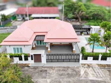 พูลวิลล่า - ม่าหนิก / Pool Villa - Manik