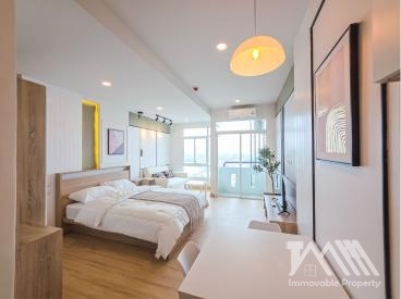 เดอะ เบลล์ คอนโดมิเนียม ฉลอง / The Bell Condominium