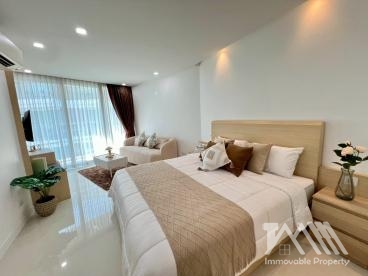 เดอะบีชฟร้อน / ราไวย์ / The Beachfront Condo