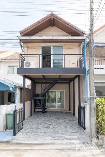 ทาวน์เฮ้าส์ - กะทู้