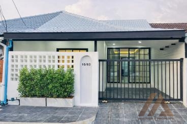 ทาวน์เฮาส์ ชั้นเดียว - ฉลอง