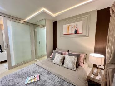 เดอะ ซีน คอนโดมิเนียม / The Scene Condominiums