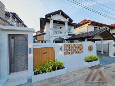 บ้านเดี่ยว 2 ชั้น - ฉลอง